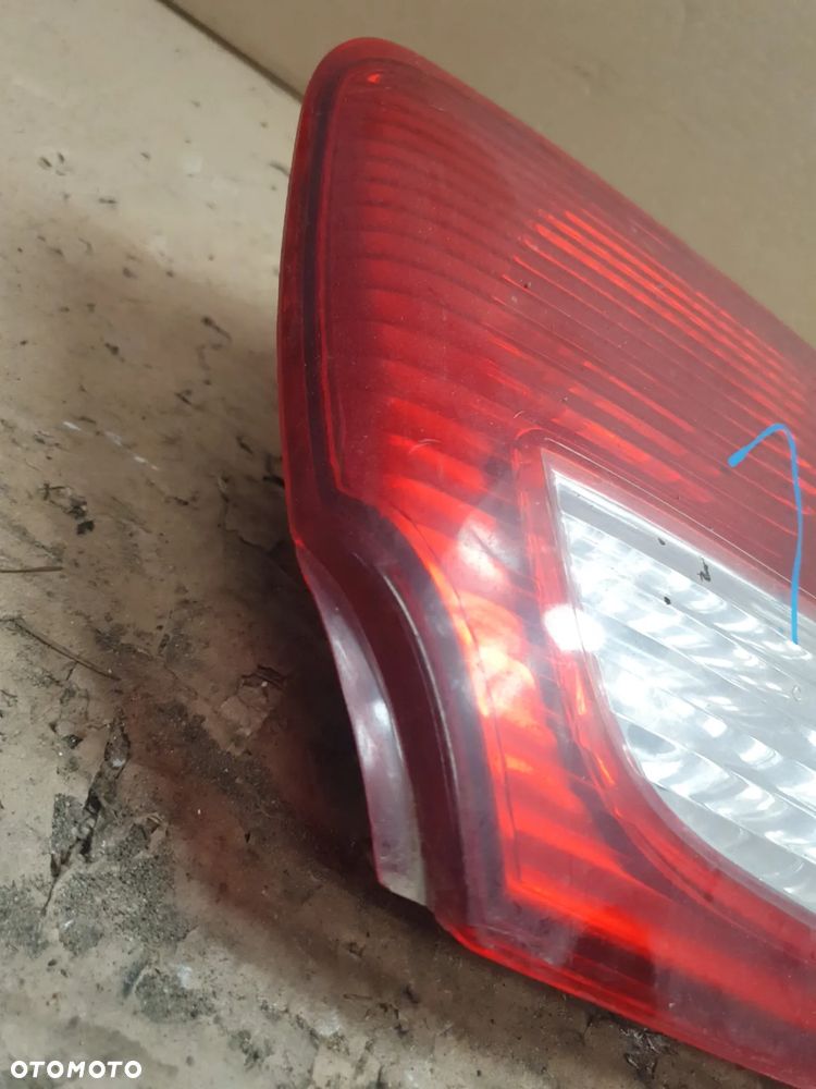 MAZDA 626 V GF LAMPA LEWA TYŁ W KLAPĘ 132-61922 - 3