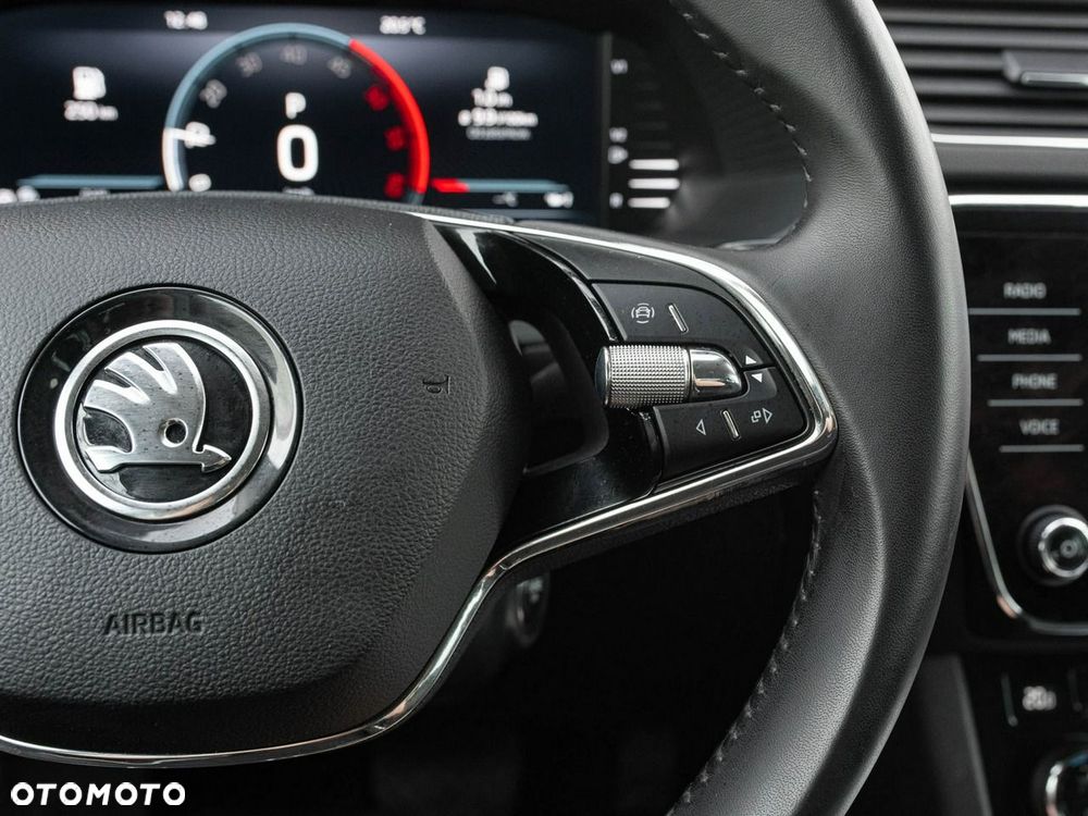 Skoda Superb 2.0 TDI Ambition DSG - 15