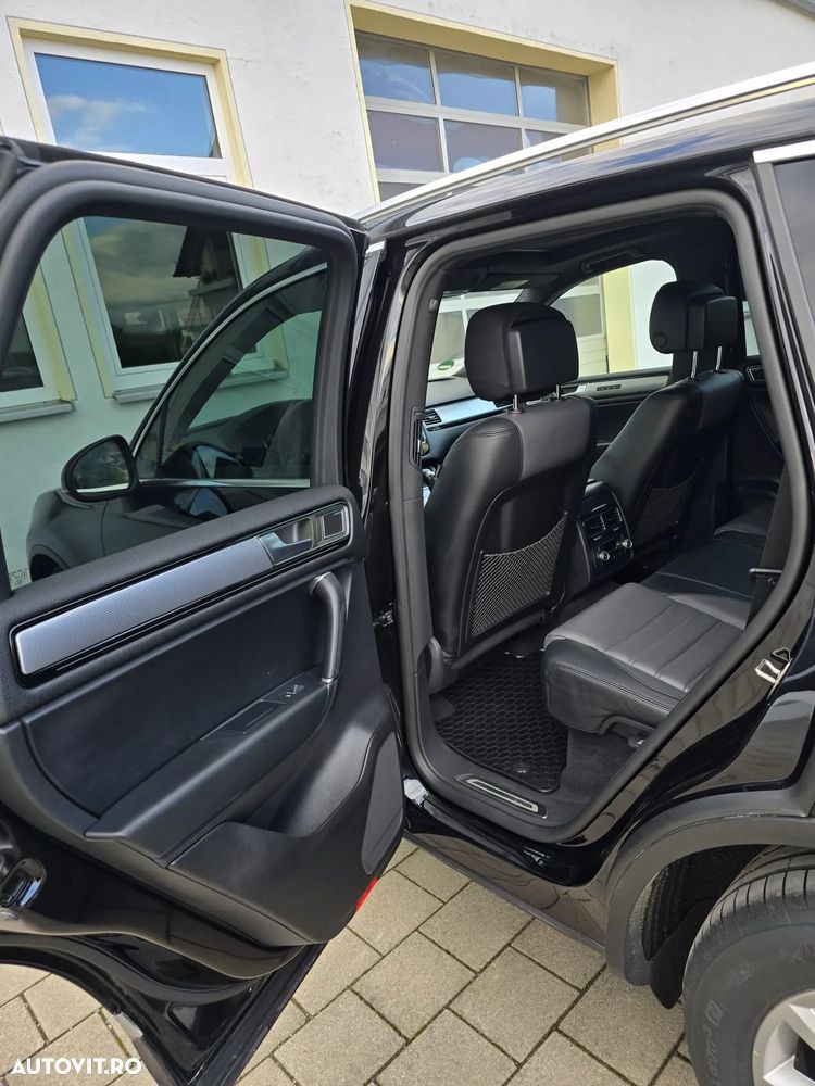 Volkswagen Touareg - 11