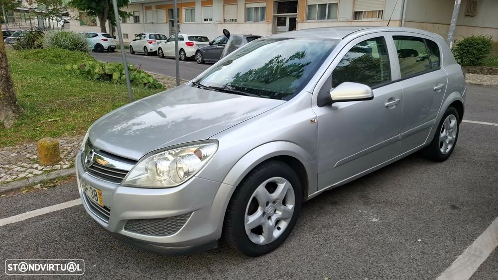 Opel Astra 1.3 CDTI Enjoy EcoFLEX - 4