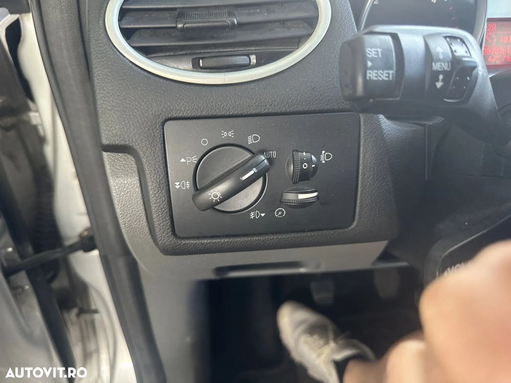 Ford Focus 1.6 TDCi Anniversary - 11