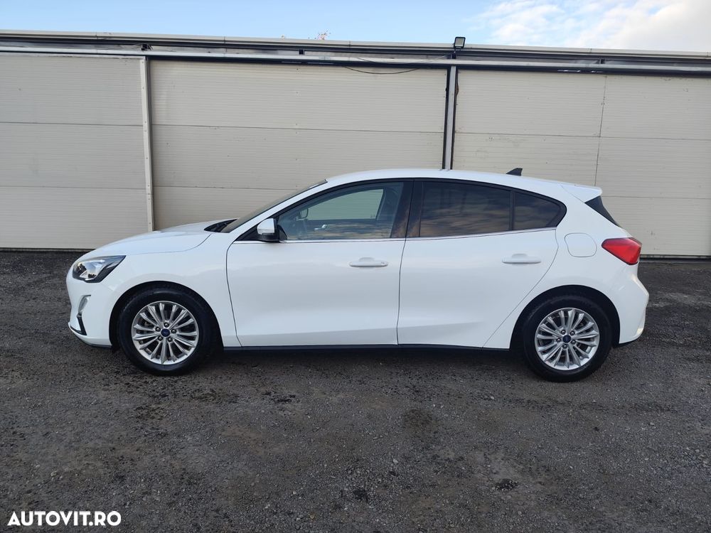 Ford Focus 1.0 EcoBoost Hybrid TITANIUM - 6