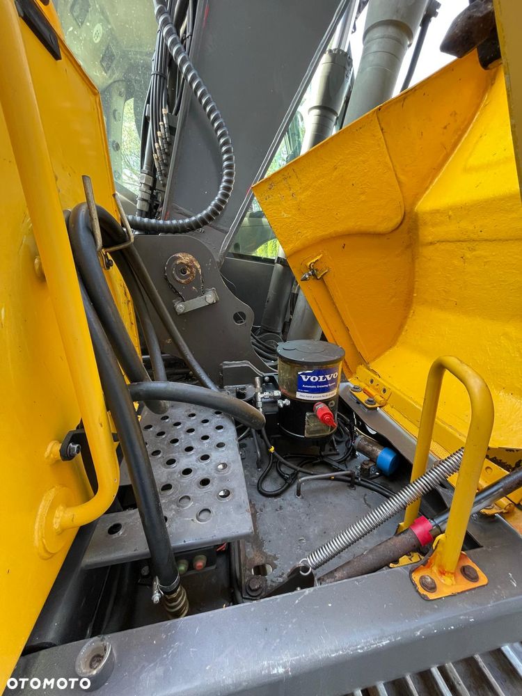 Volvo EC140DL - 19