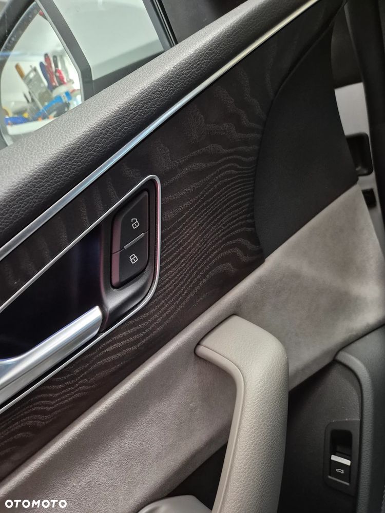 Audi Q8 SUV TFSI quattro 250 kW tiptronic S line business - 9