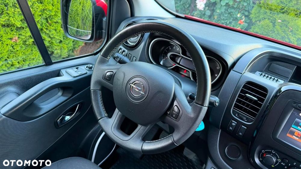 Opel Vivaro L2H1 2,9t Elegance Premium - 11