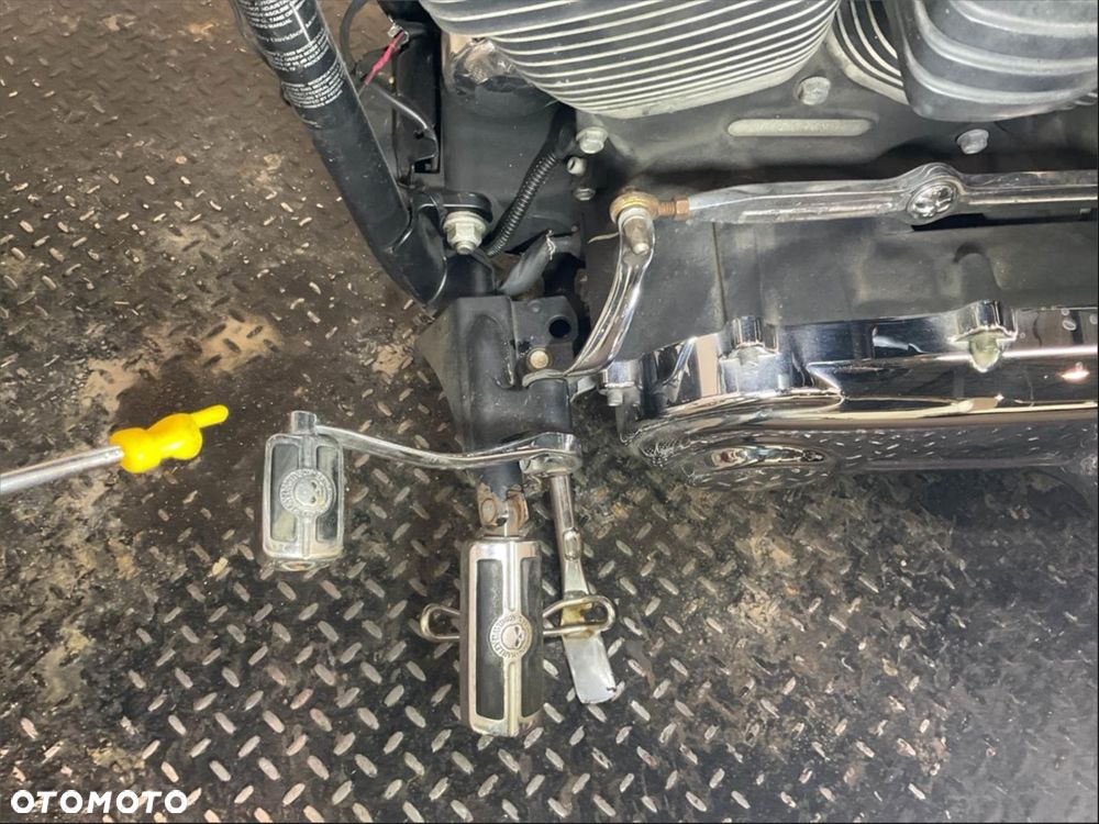 Harley-Davidson FXSB Breakout - 20