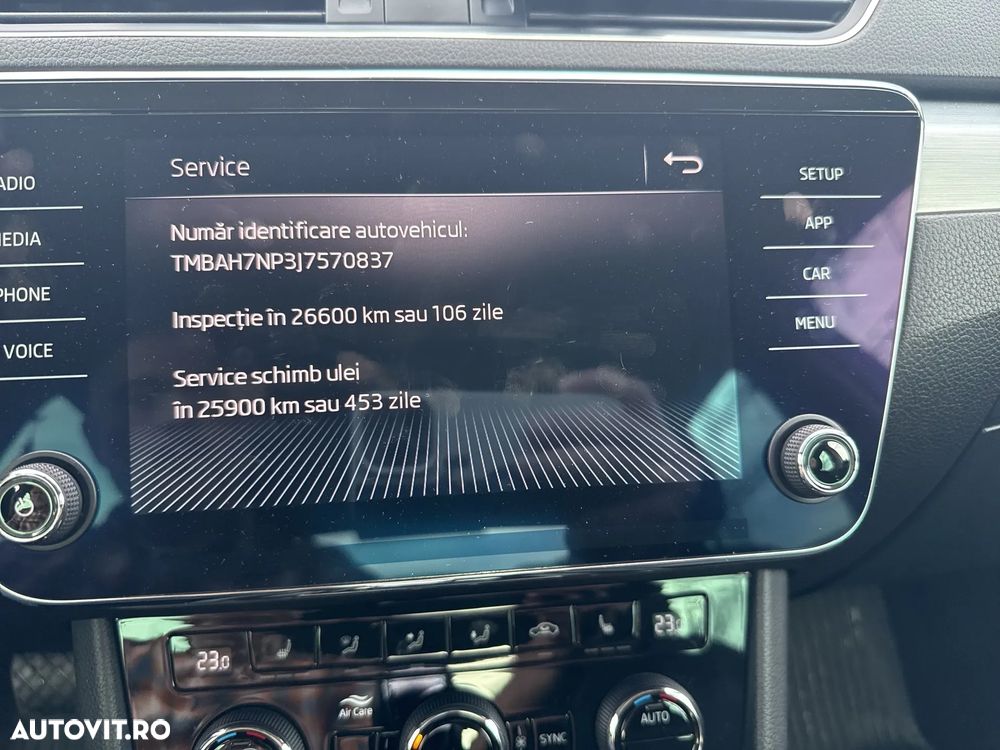 Skoda Superb 2.0 TDI DSG Ambition - 25