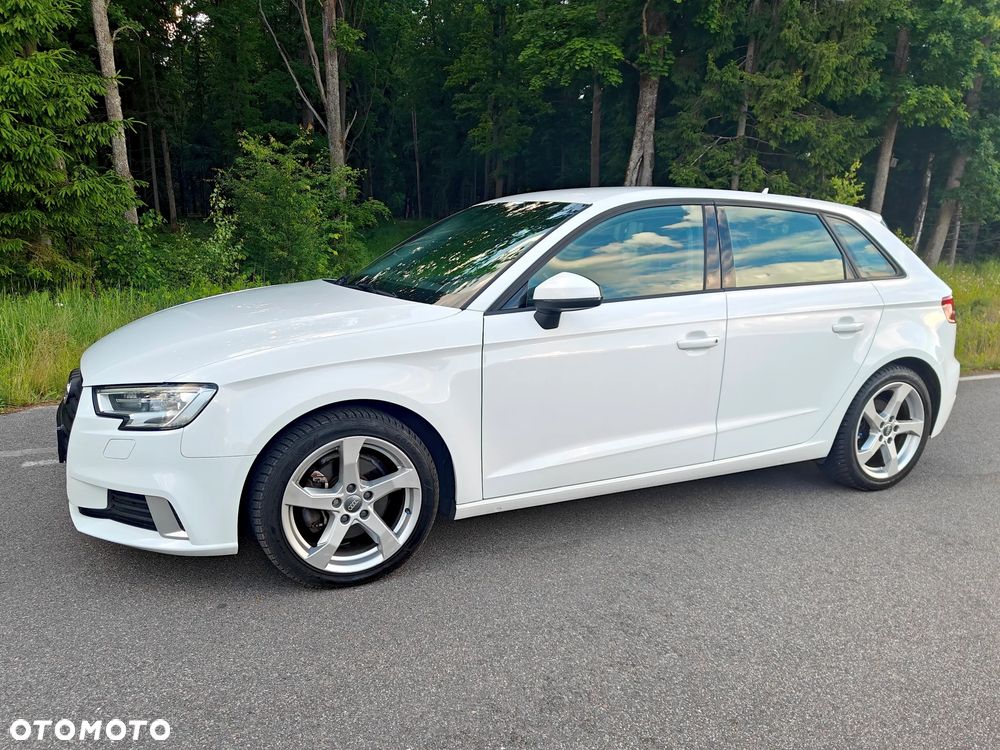 Audi A3 Sportback - 4