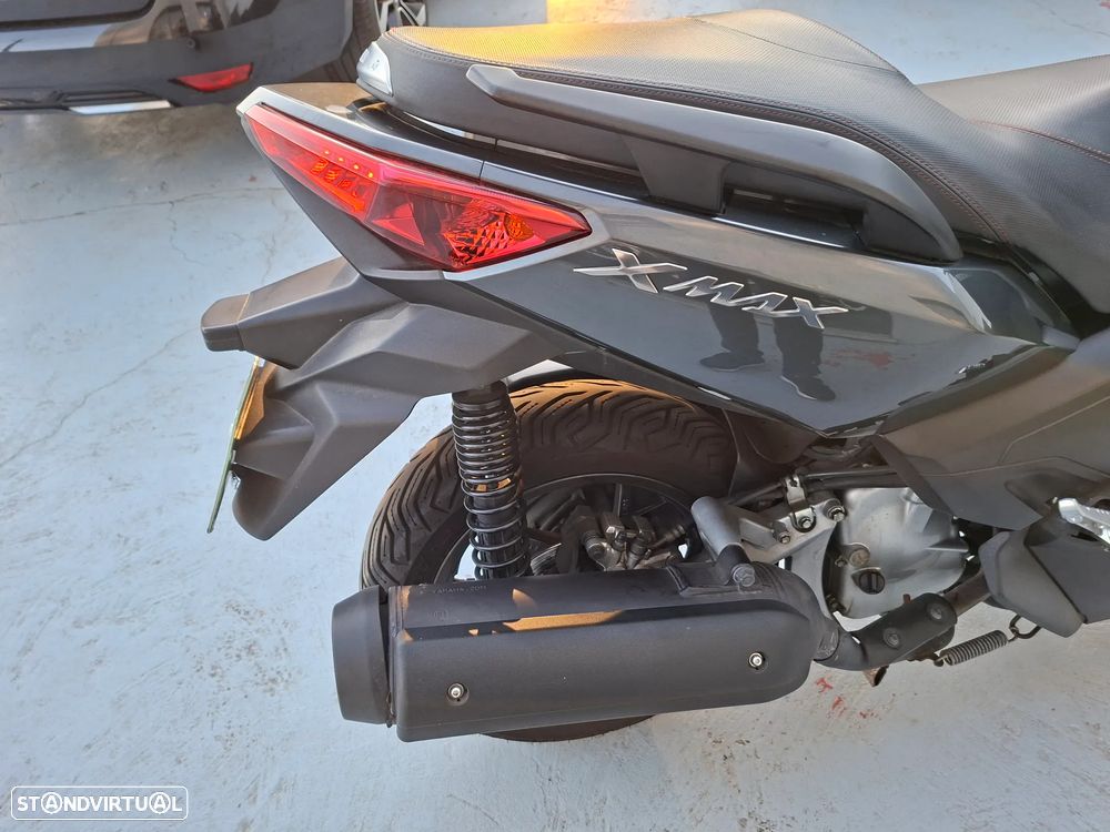 Yamaha X-Max - 6