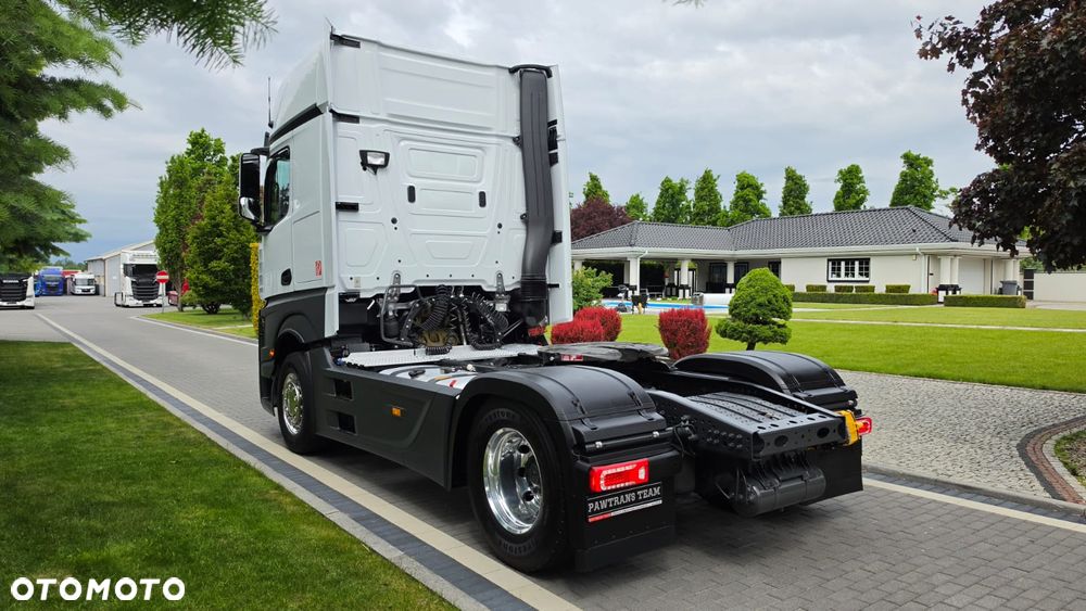 Mercedes-Benz ///ACTROS///MP5///1845/// 2021///PEŁNY ADR///GIGA SPACE CAB///SALONKA///XENON///ZABUDOWY MIĘDZYOSIOWE///KLIMATYZACJA POSTOJOWA///LEDY///VIRTUAL  COCPIT///STAN BARDZO DOBRY - 8