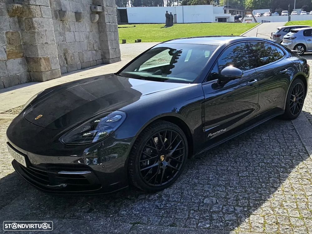 Porsche Panamera 4 E-Hybrid 10 Years Edition - 1