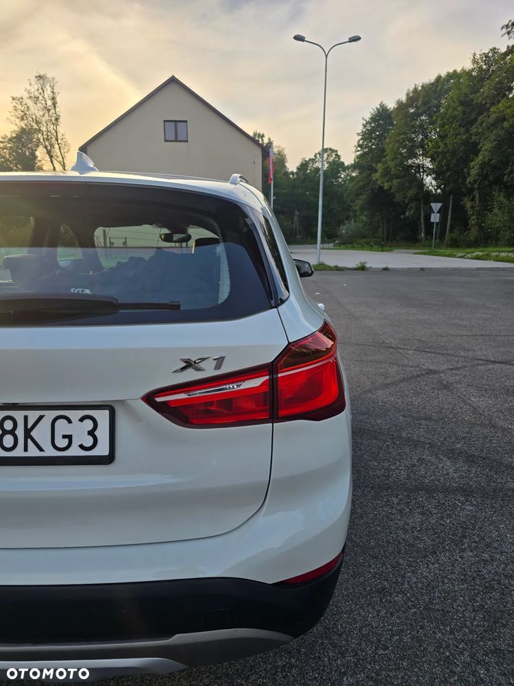 BMW X1 xDrive18d - 17