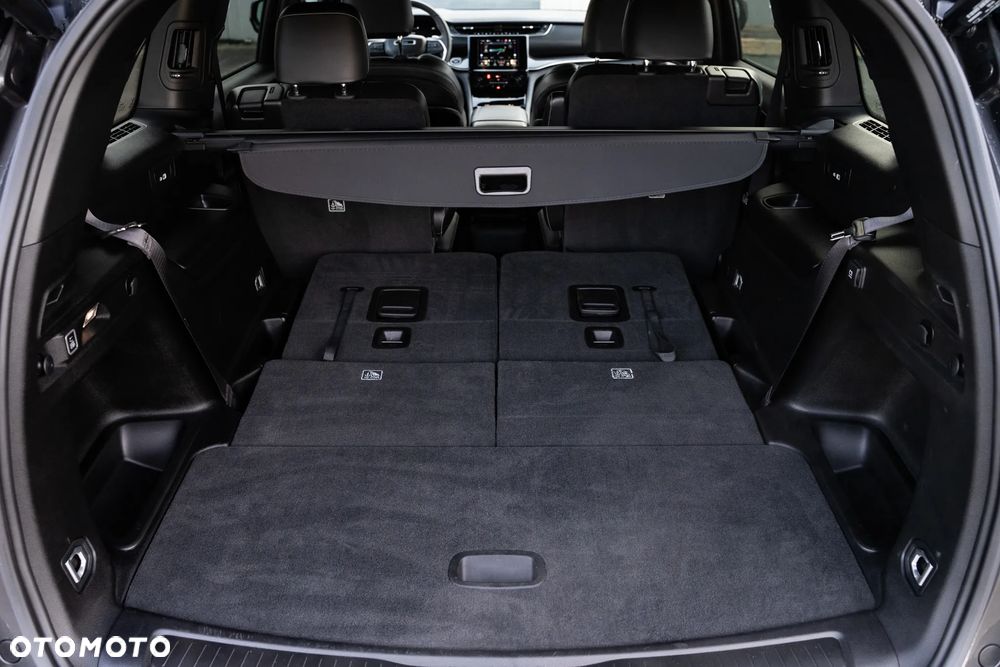 Jeep Grand Cherokee - 27