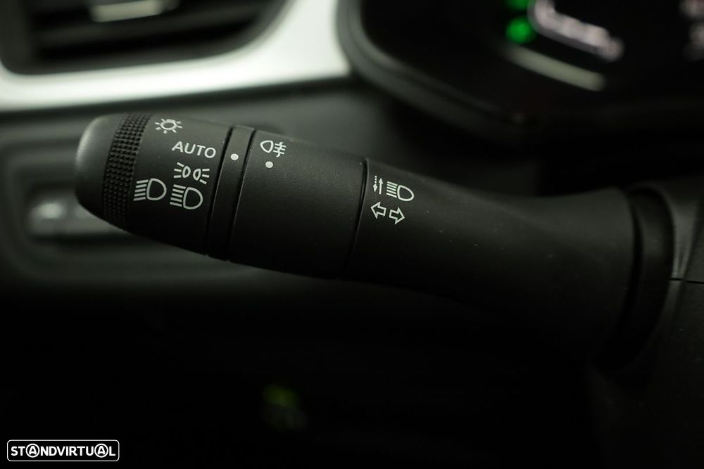 Renault Captur 1.0 TCe Techno Bi-Fuel - 17