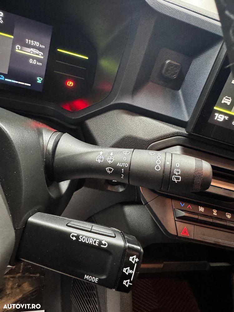 Dacia Duster HEV 140 Journey - 32