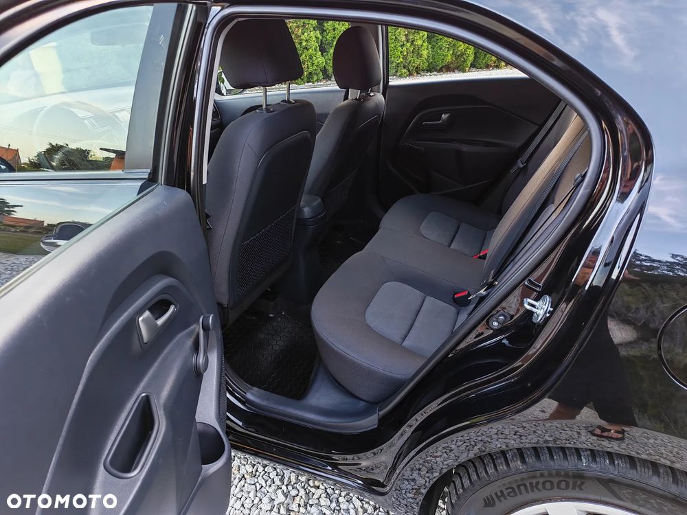 Kia Rio 1.2 L - 13