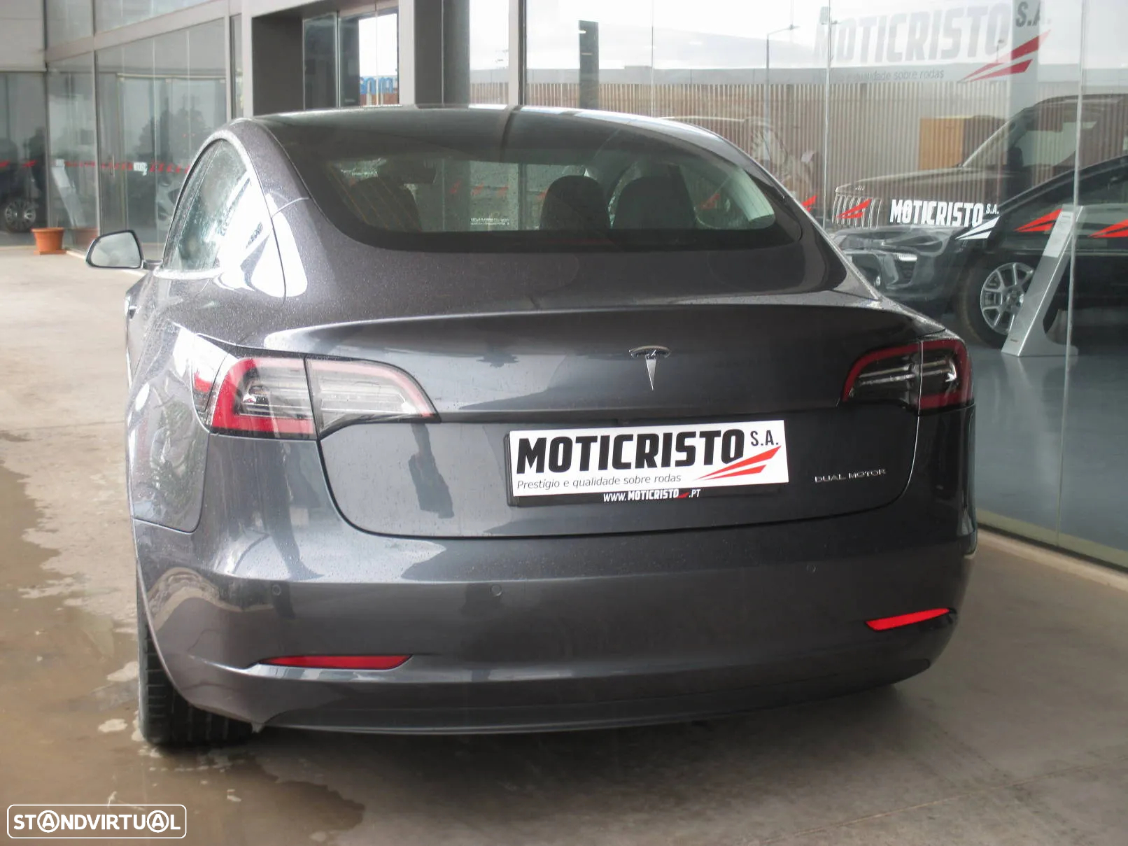 Tesla Model 3 Long-Range Dual Motor AWD - 4