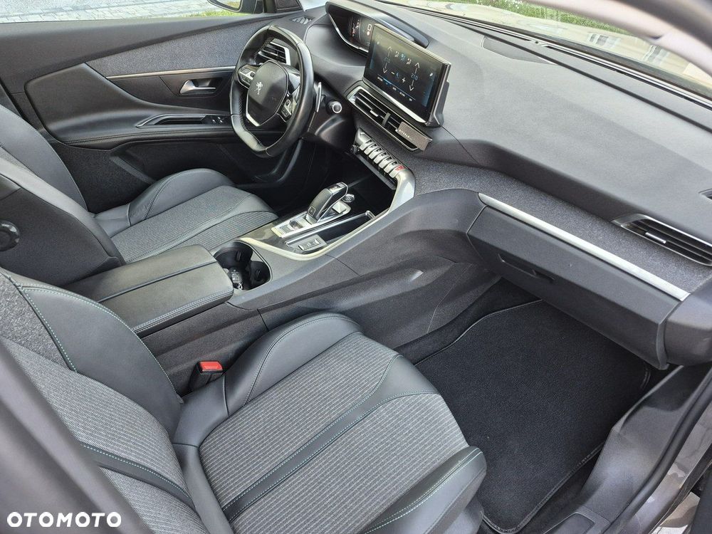 Peugeot 3008 - 8