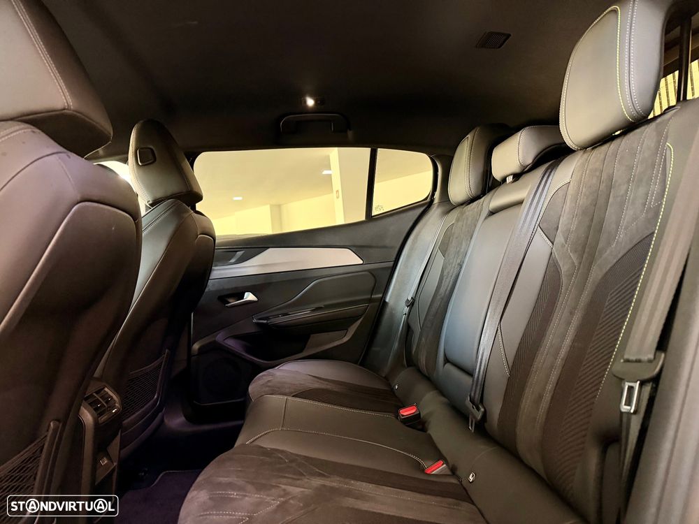 Peugeot 408 225 e-EAT8 GT - 42
