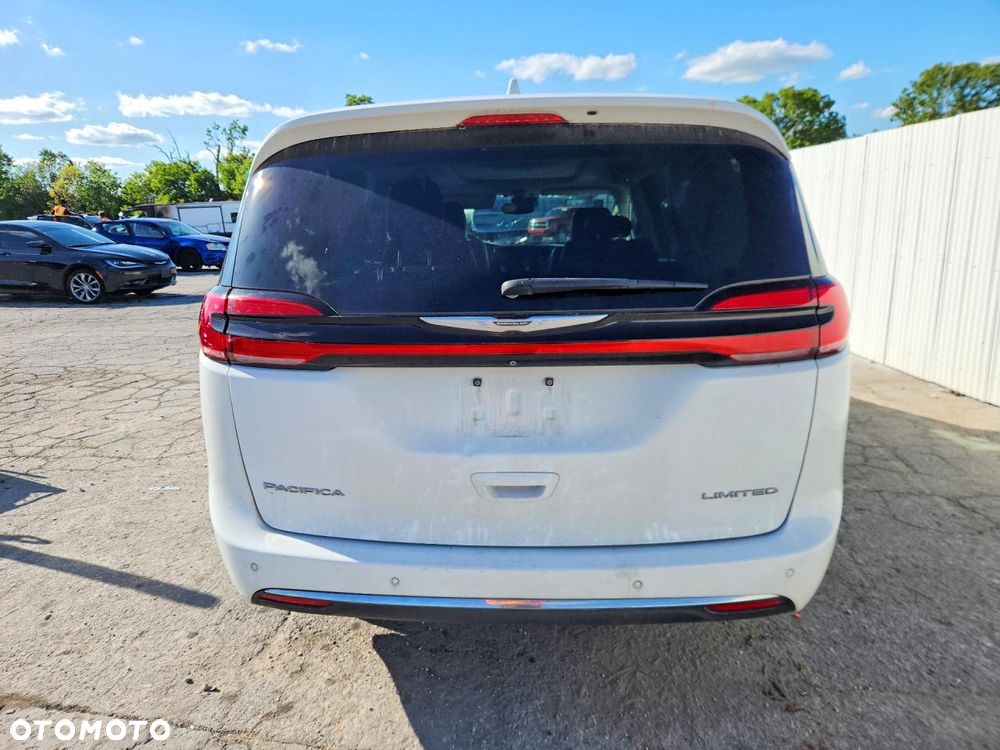 Chrysler Pacifica - 6