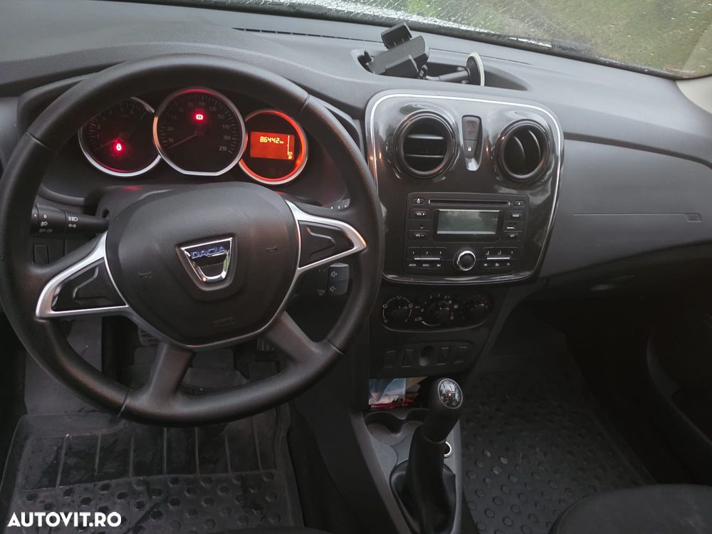 Dacia Sandero - 7