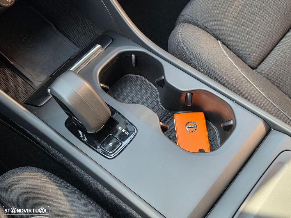 Volvo EX40 - 37