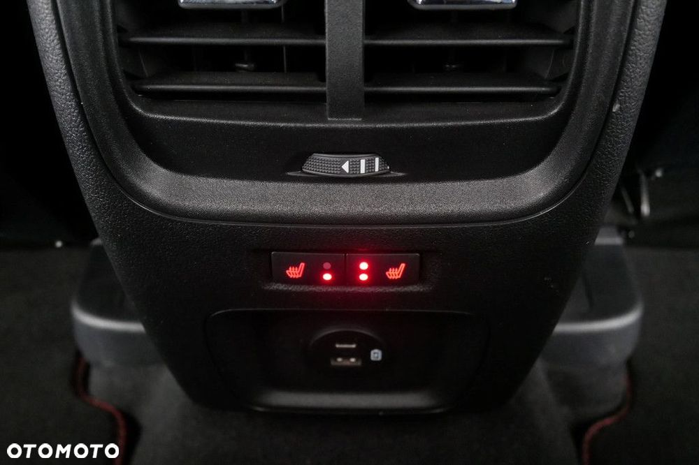Ford Kuga - 31
