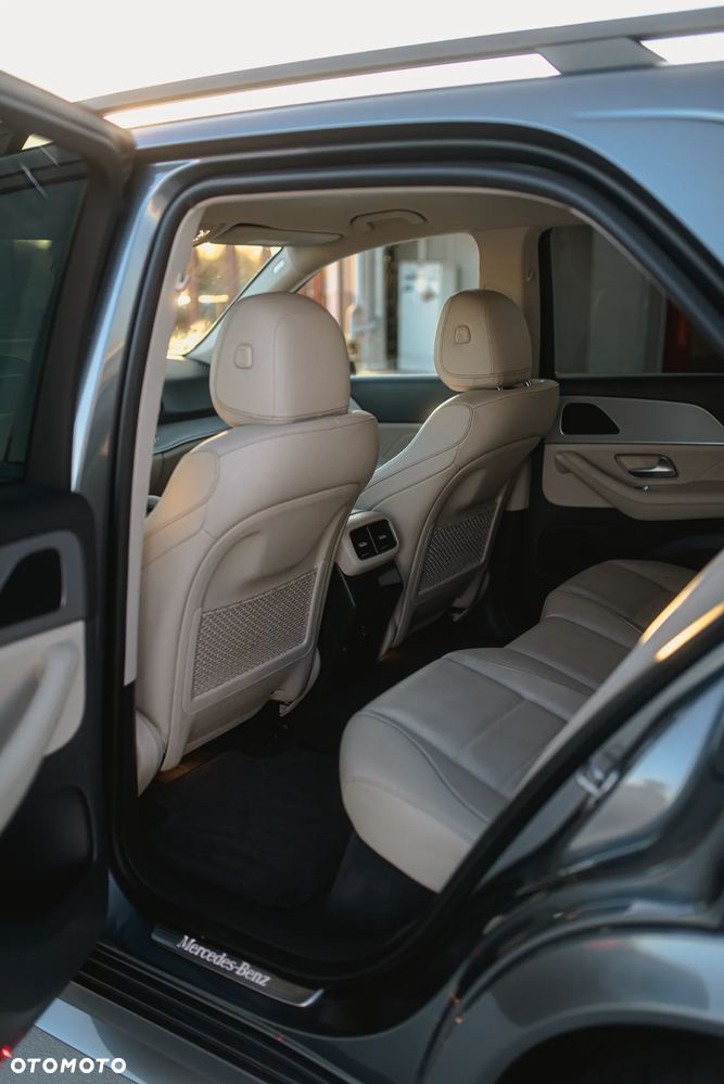 Mercedes-Benz GLE - 32