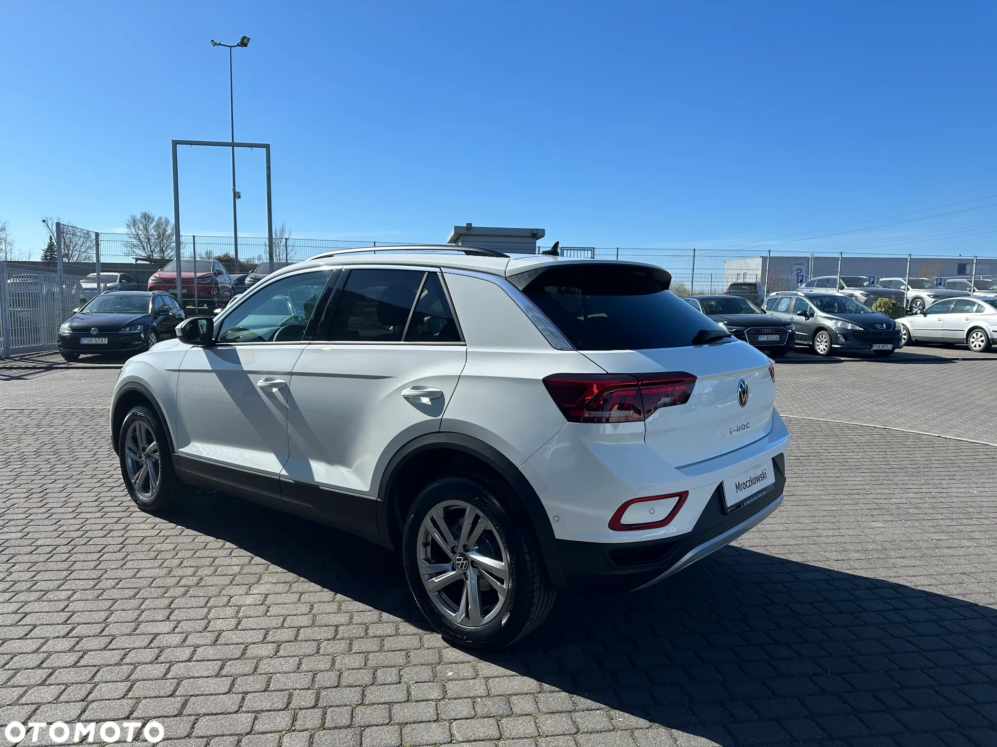 Volkswagen T-Roc - 8