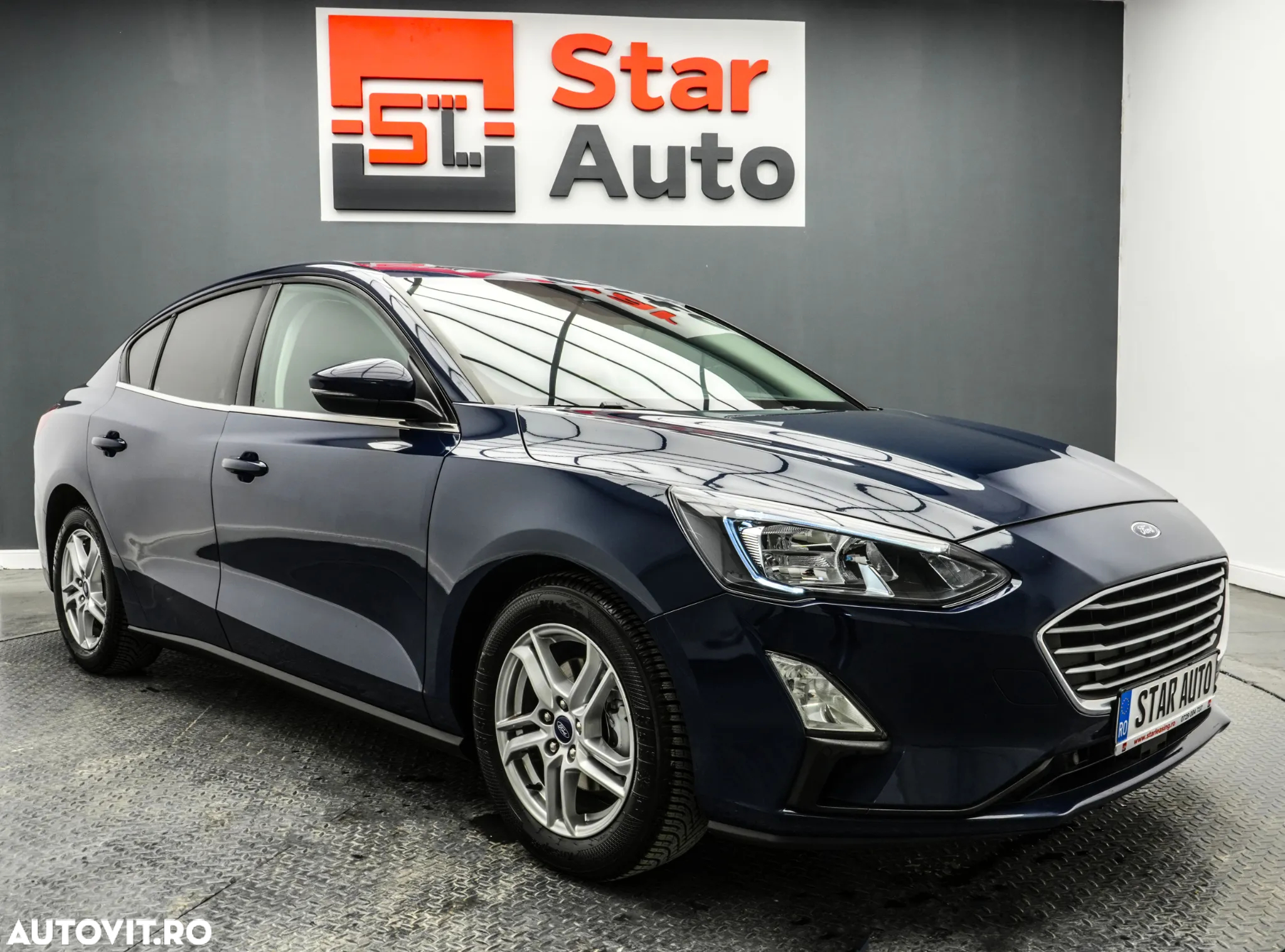 Ford Focus 1.0 EcoBoost Titanium Business - 4