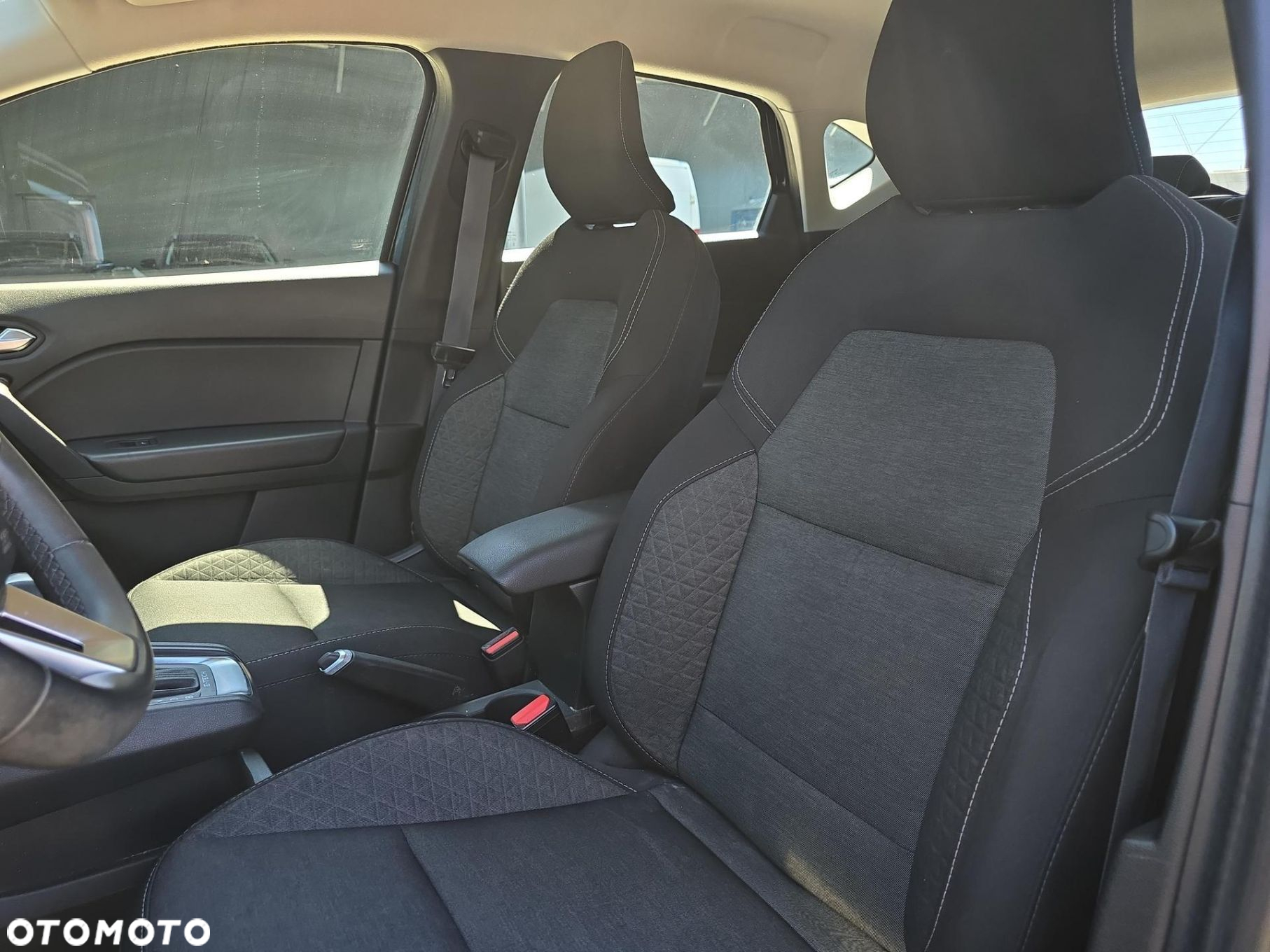 Renault Captur - 13