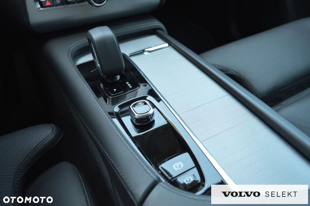 Volvo XC 90 - 22
