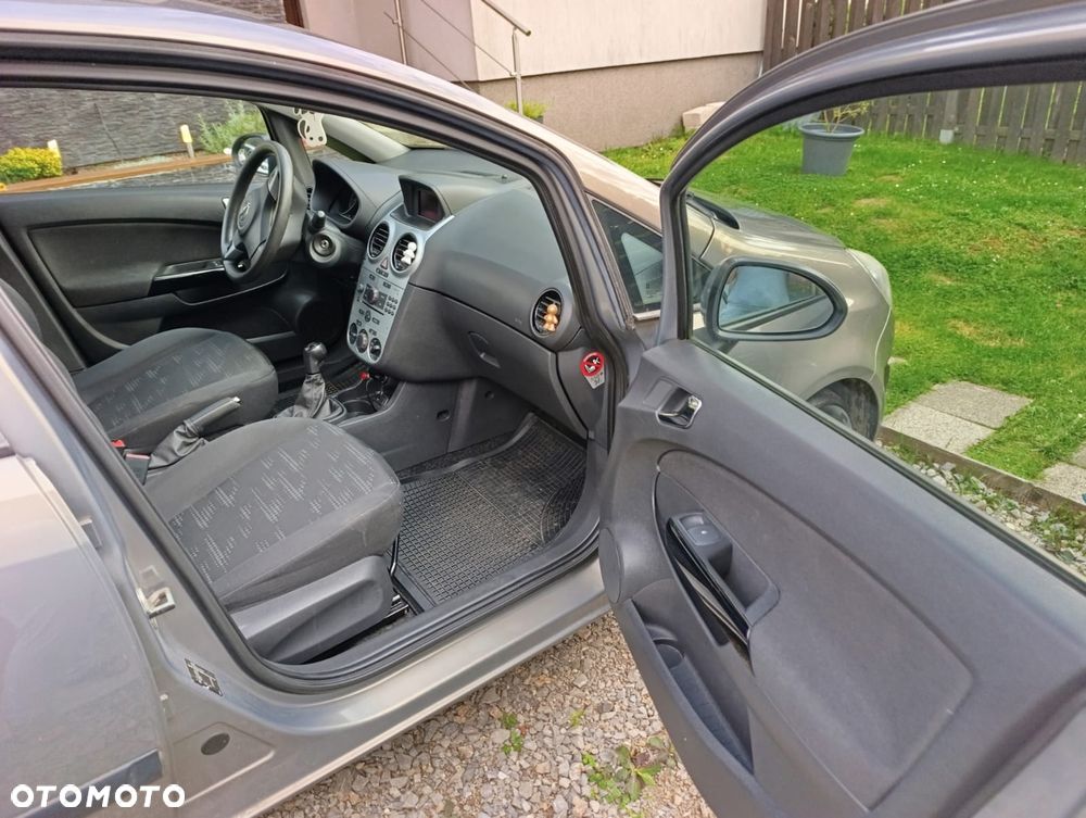 Opel Corsa 1.2 16V Enjoy - 12