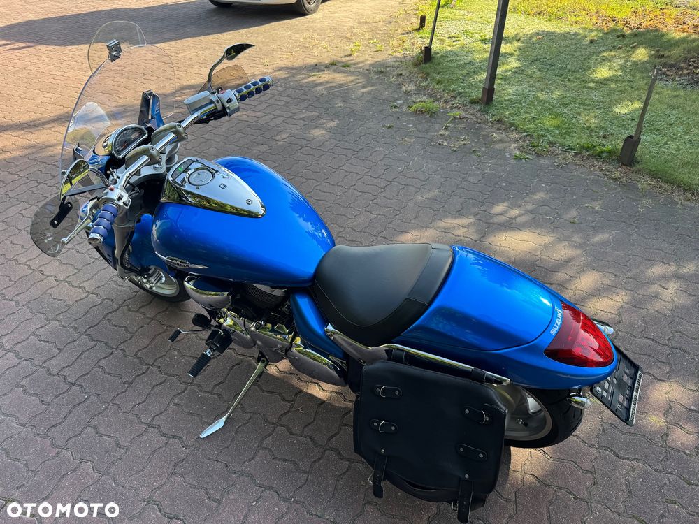 Suzuki Intruder - 5