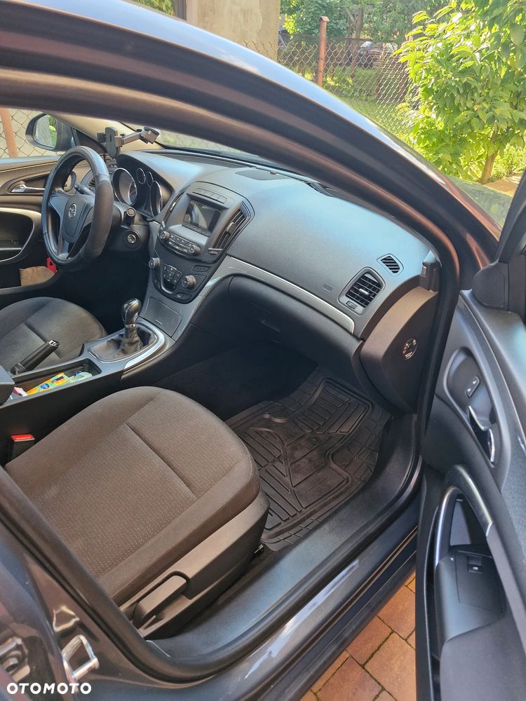 Opel Insignia 1.8 - 10