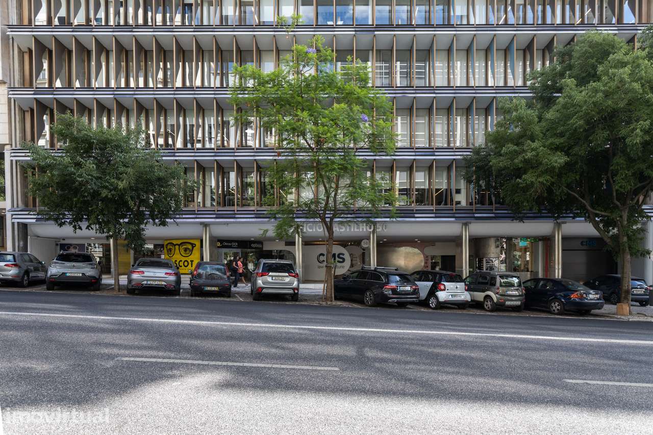 Espaço Comercial em Galeria Premium na Rua Mais Prestigiada de Lisboa, - Grande imagem: 2/12