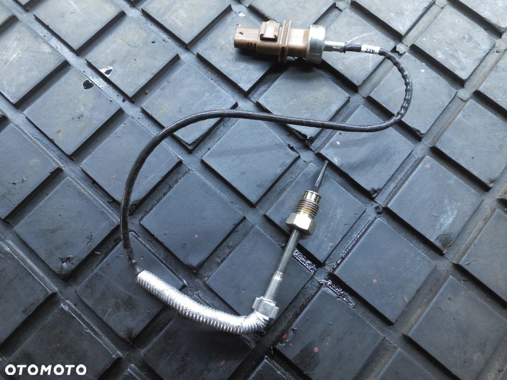 Czujnik Temperatury Spalin AUDI A6 C8 05L919529E - 1