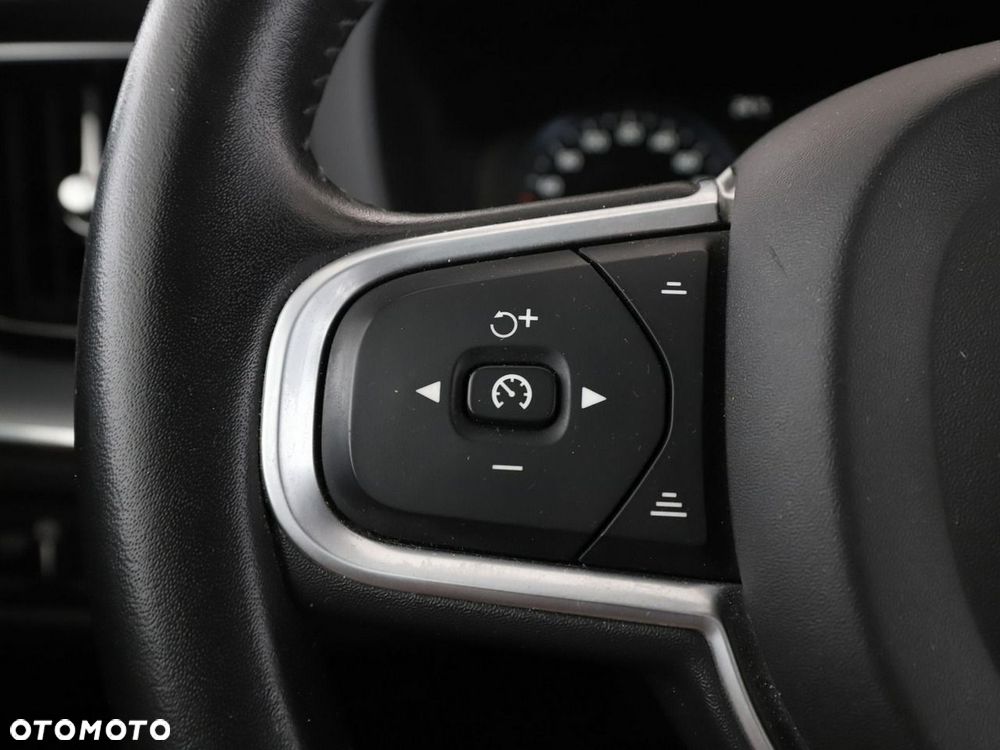 Volvo XC 60 T8 Twin Engine AWD Geartronic Inscription - 33
