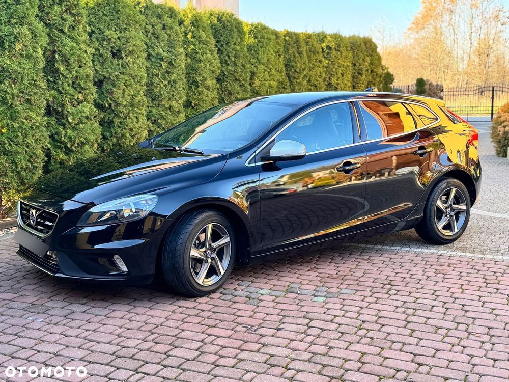 Volvo V40 D2 Drive-E R-Design Momentum - 4