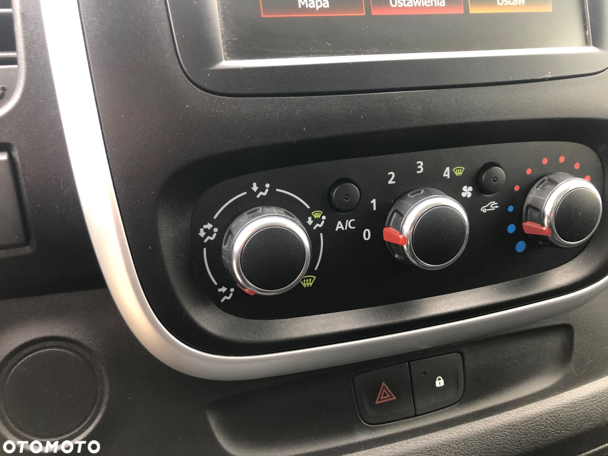 Renault Trafic - 15