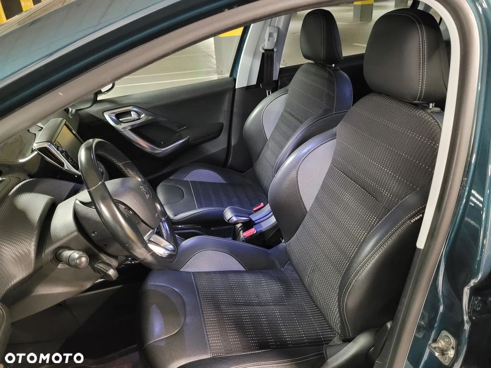 Peugeot 2008 - 15