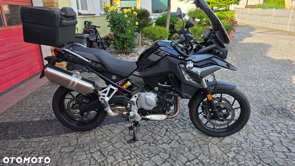 BMW F - 4