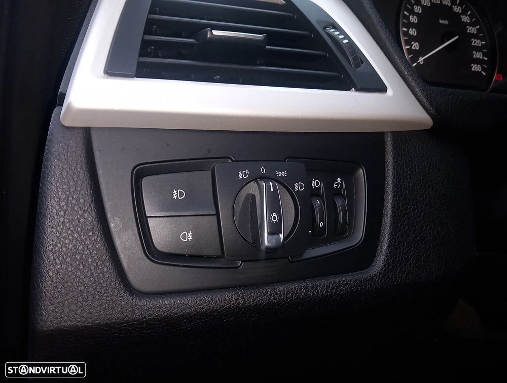 BMW 316 d Aut. Sport Line - 18