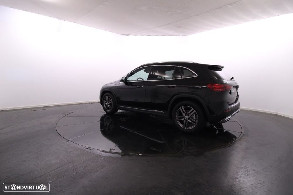 Mercedes-Benz GLA 180 d Progressive - 4