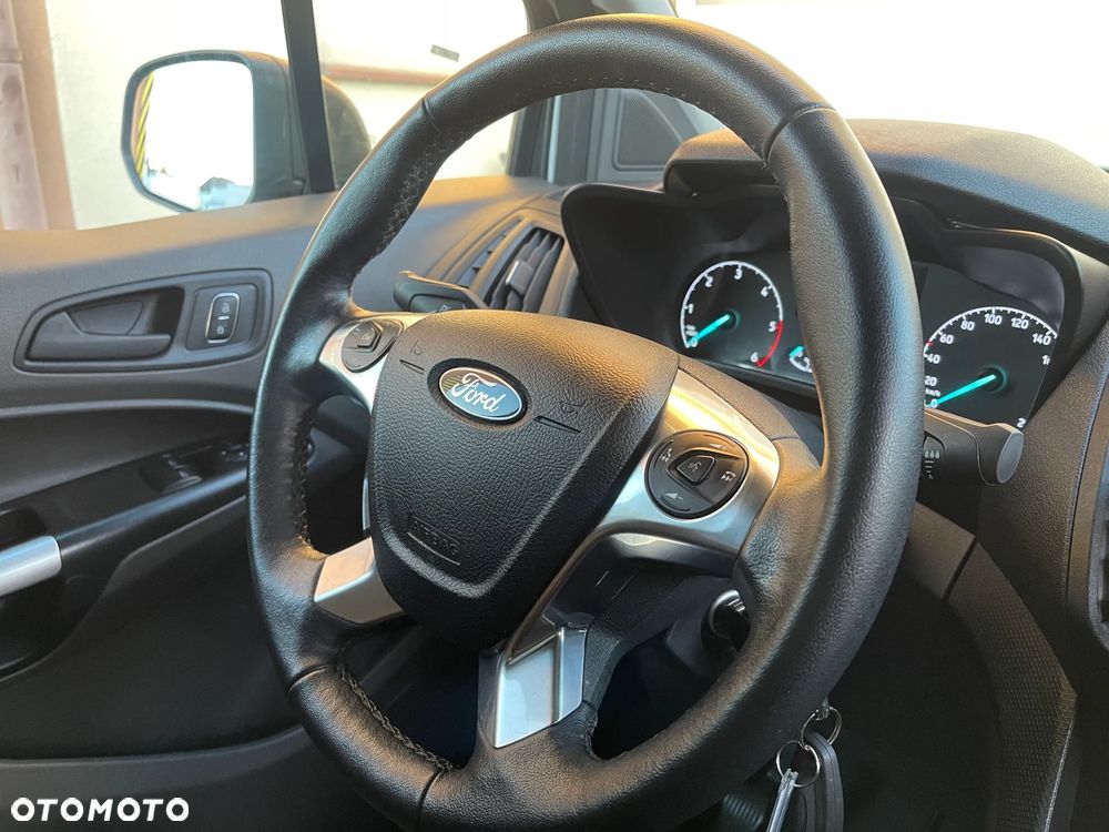 Ford Transit Connect - 31