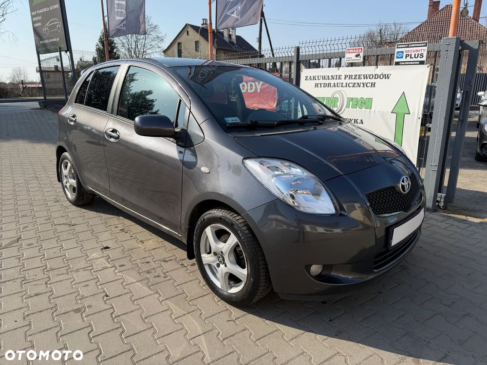 Toyota Yaris 1.3 Sol MM - 17