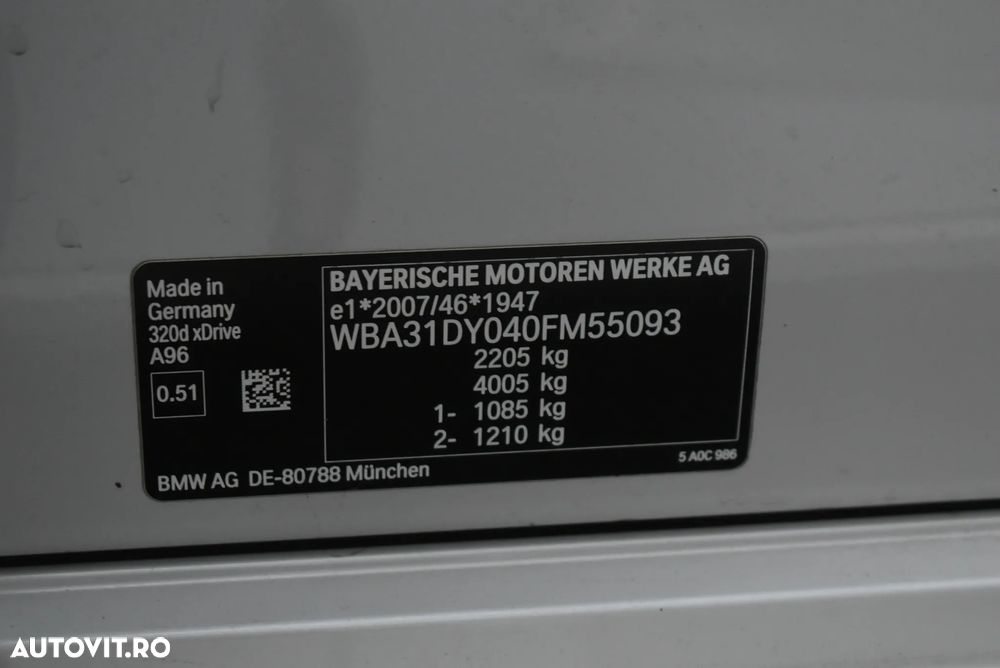 BMW Seria 3 320d xDrive AT MHEV - 17