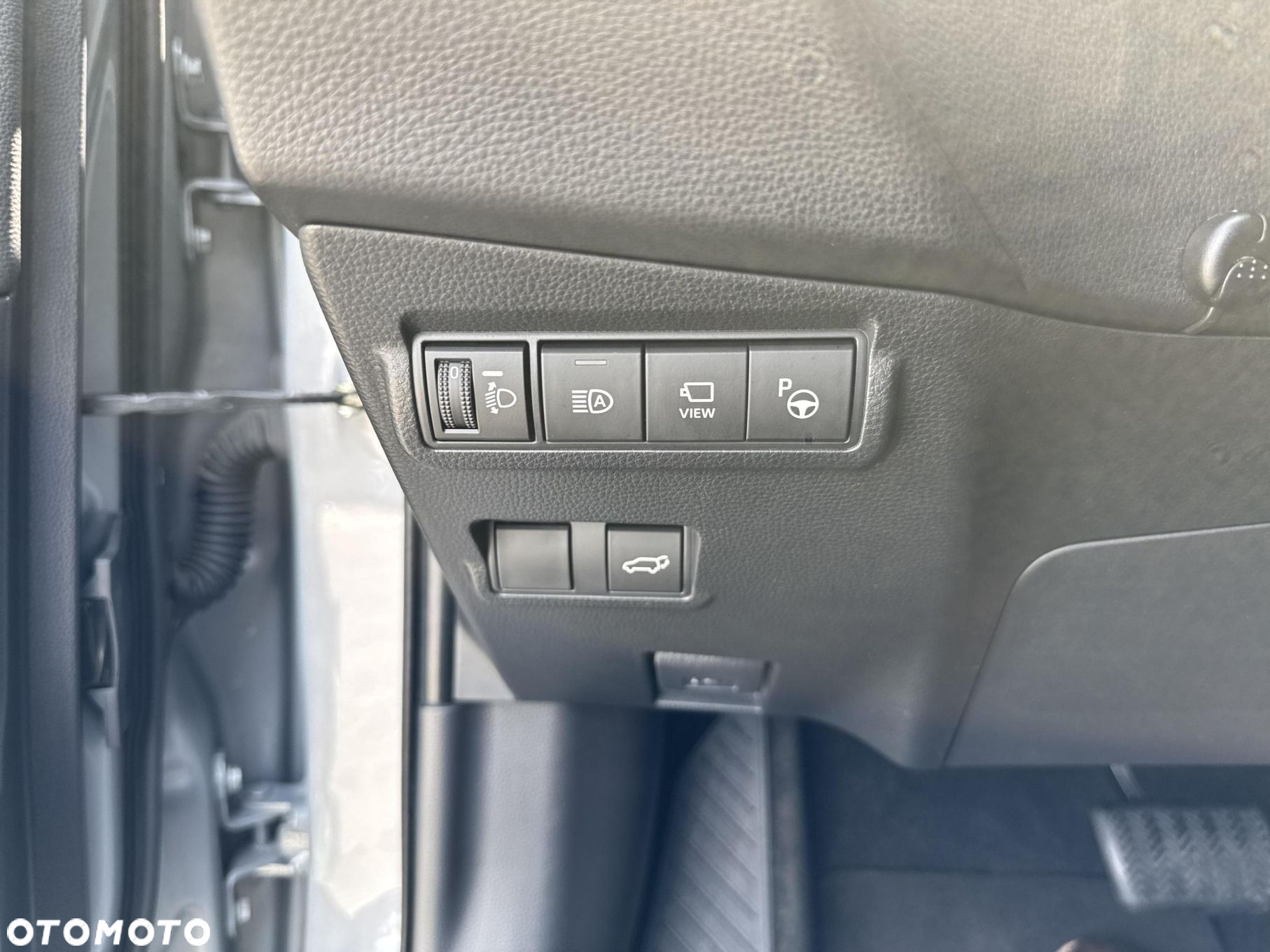 Toyota Corolla Cross 2.0 Hybrid Premiere Edition AWD - 24