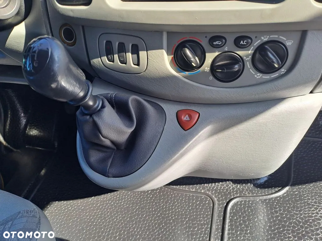Nissan Primastar - 26
