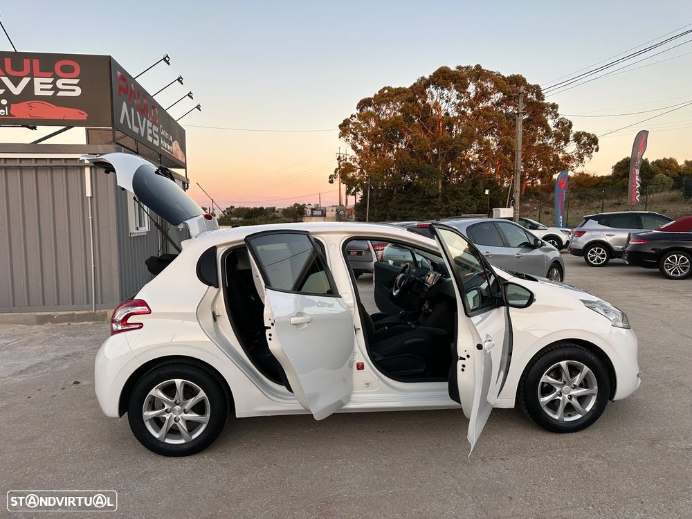 Peugeot 208 1.4 HDi Active - 29